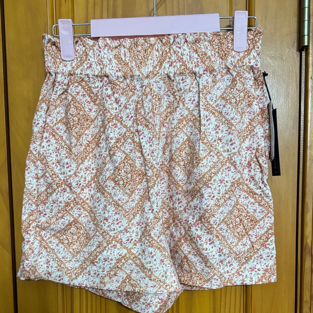 Black Tape_ High Waist Floral Women's Shorts - Orange and White